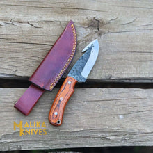 Load image into Gallery viewer, Old Timer GutHook Skinner Knife | Exquisite Craftsmanship &amp; Razor-Sharp Blade-0028