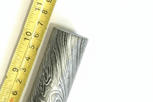 Load image into Gallery viewer, 10.5 Inch Twisted Damascus Steel Round Bar 30 mm Billet for Ring and Guard Making