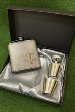 Load image into Gallery viewer, Personalized Leather Flask , Engraved Stainless Steel Flask, Leather Flask, Flask Personalized, Flask Leather, Flasks