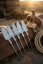 Load image into Gallery viewer, 5-Piece Hand Forged Damascus Hunting Knife Blanks Set