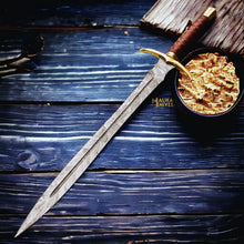 Load image into Gallery viewer, Damascus Kingslayer Arming Sword with Leather sheath-904