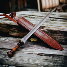 Load image into Gallery viewer, Damascus Gladiator sword with Leather sheath-905