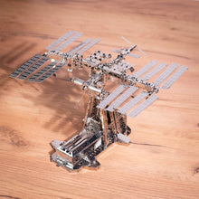 Load image into Gallery viewer, ASTRONAUTS LODGE SPACE STATION