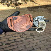 Load image into Gallery viewer, Wolf Claw Damascus Folding Karambit with Engraved Wolf Bolster