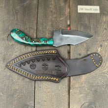 Load image into Gallery viewer, Handmade Skinner Knife with Green Pinecone Resin Handle