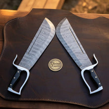 Load image into Gallery viewer, Wing Chun Butterfly Swords with Wood Grain Damascus Blades