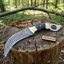 Load image into Gallery viewer, Damascus Steel Karambit 5 Inch Curved Blade Durable Full Tang Design