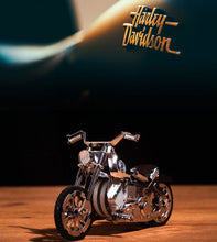 Load image into Gallery viewer, ROADWAY FANTASY HARLEY MOTORCYCLE