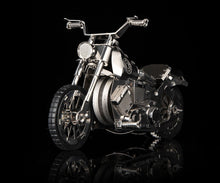 Load image into Gallery viewer, ROADWAY FANTASY HARLEY MOTORCYCLE