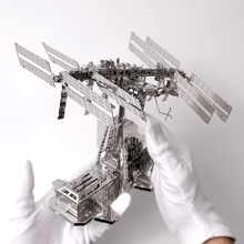 Load image into Gallery viewer, ASTRONAUTS LODGE SPACE STATION