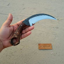 Load image into Gallery viewer, Custom Handmade  Karambit knife/fighting knife