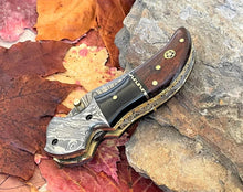 Load image into Gallery viewer, Damascus Steel Pocket Knife Buffalo Horn and Rose Handle