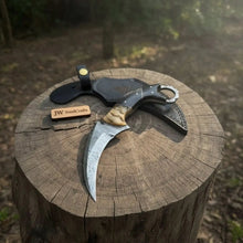 Load image into Gallery viewer, Handmade Damascus Karambit Knife with Horn Handle and Finger Ring
