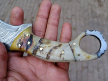 Load image into Gallery viewer, Handmade Custom Du Hoc Karambit Knife.