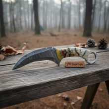 Load image into Gallery viewer, Handmade Custom Du Hoc Karambit Knife.
