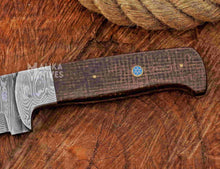Load image into Gallery viewer, Stainless Damascus Hunting Knife with Leather Sheath.