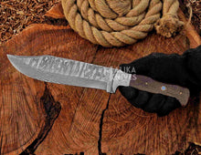 Load image into Gallery viewer, Stainless Damascus Hunting Knife with Leather Sheath.