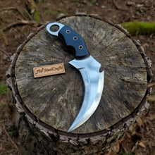 Load image into Gallery viewer, Damascus Steel Karambit Pair, Stag Horn &amp; Wood Handle, 9-inch Blade