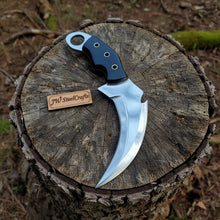 Load image into Gallery viewer, kARAMBIT  KNIFE COMBAT / FIGHTING KNIVES PAIR PATTERN WELDED BLADE