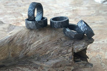 Load image into Gallery viewer, Damascus Steel Ring Set Lot of 5 Mens Handmade Wedding Bands Collection
