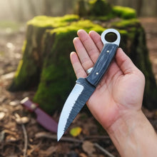 Load image into Gallery viewer, RingTail D2 Hunting Knife Pakka Wood Handle
