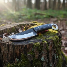 Load image into Gallery viewer, RingTail D2 Hunting Knife Pakka Wood Handle