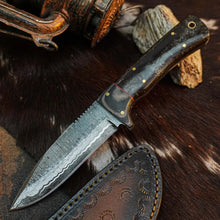 Load image into Gallery viewer, 8.8" Handmade Damascus Hunting Knife – Full Tang Resin Handle &amp; Sheath