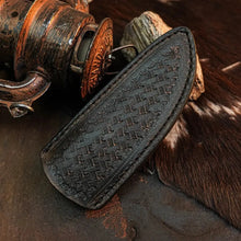 Load image into Gallery viewer, 7.8" Handmade Damascus Bushcraft Knife – Full Tang Resin Handle &amp; Sheath