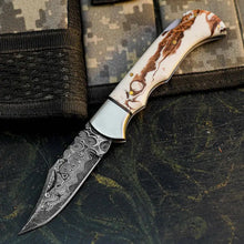 Load image into Gallery viewer, Damascus San Mai Pocket Knife with Resin Handle