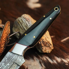 Load image into Gallery viewer, 8.8" Handmade Damascus Bushcraft Knife – Full Tang Resin Handle &amp; Sheath