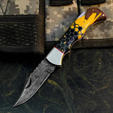 Load image into Gallery viewer, Damascus San Mai Hunting Knife with Wood &amp; Resin Handle